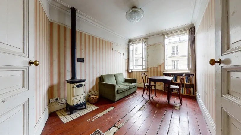 Deux pièces de 52 m² au-dessus du marché, rue Mouffetard