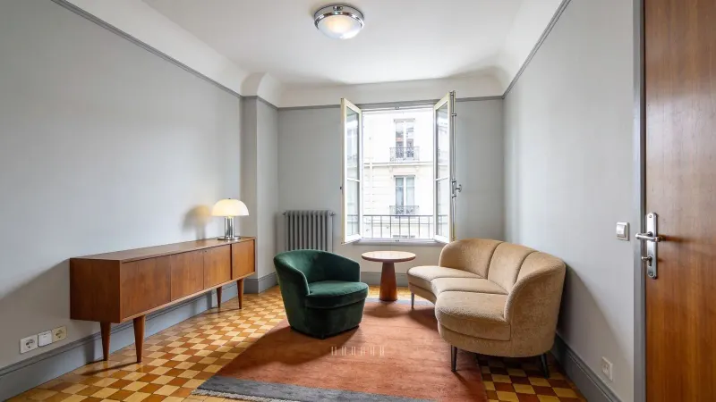 Trois pièces Art déco de 82 m² restauré, rue Notre-Dame-de-Nazareth