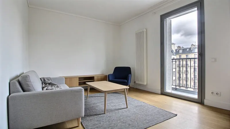 Quatre pièces de 96 m² avec balcon, rue Danton